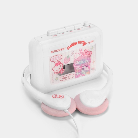 Hello Kitty Strawberry Milk Cassette Player - Picture 1 of 3